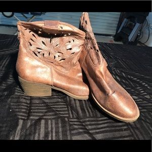 Brown Healed Boots🤎
